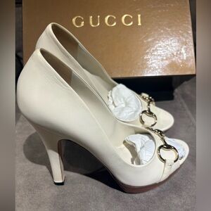 Gucci Cream Peep-Toe Heels with Silver Accents size 8B
